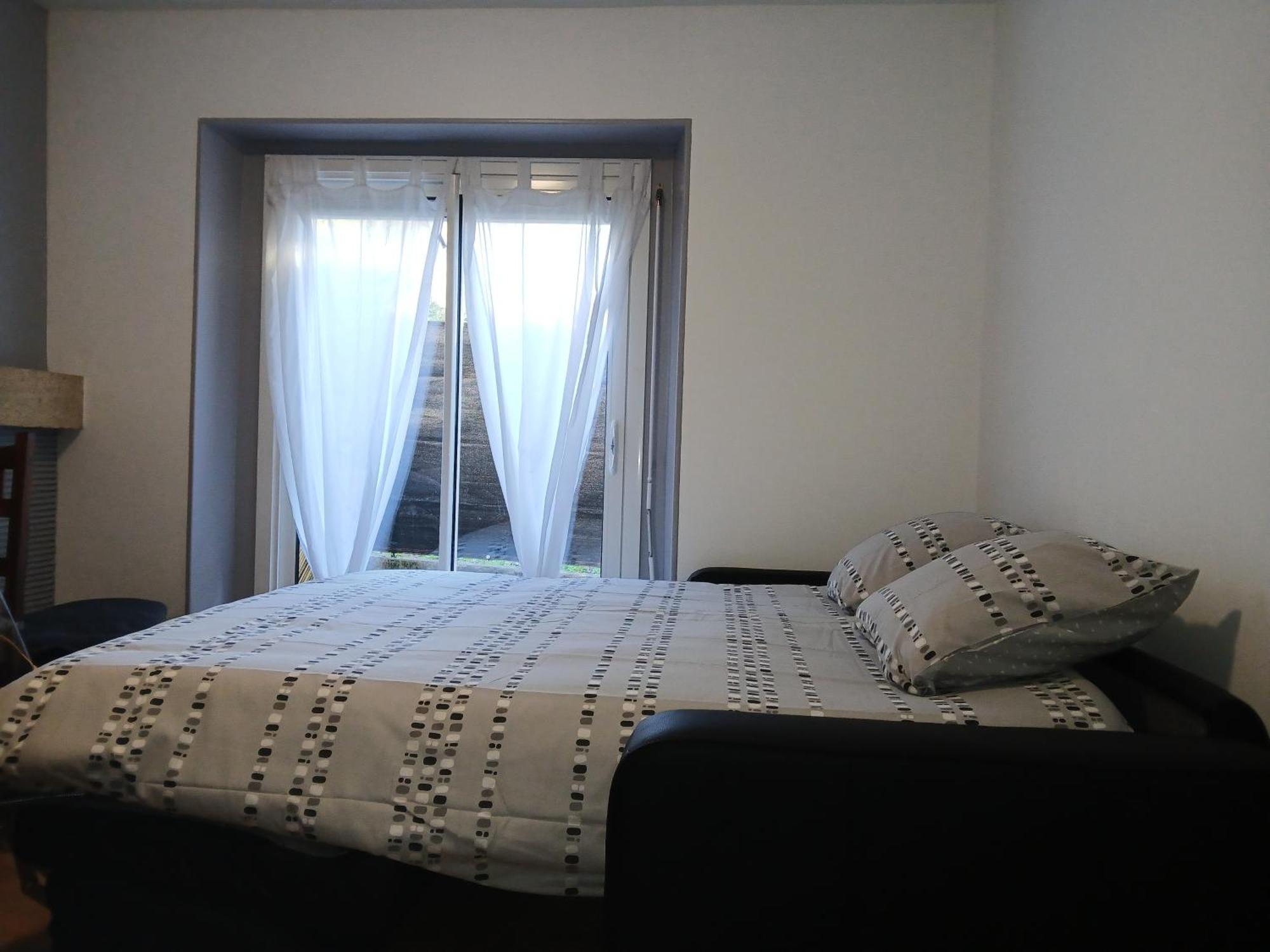Agreable De 80m2 Dans Maison Apartment