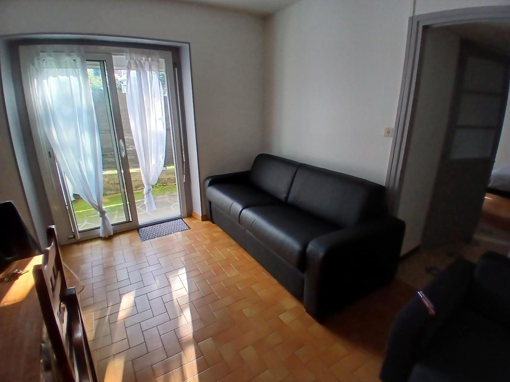 Agreable De 80m2 Dans Maison Apartment *