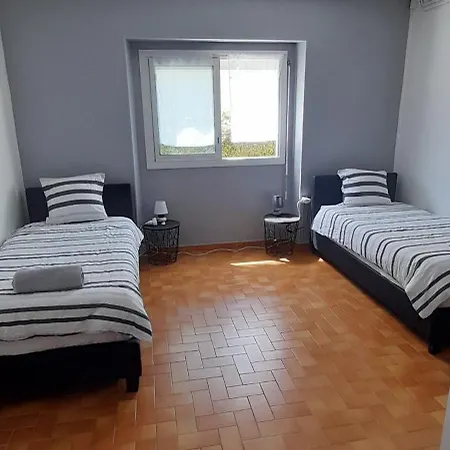 Agreable Appartement De 80M2 Dans Maison Lourdes Exterior photo