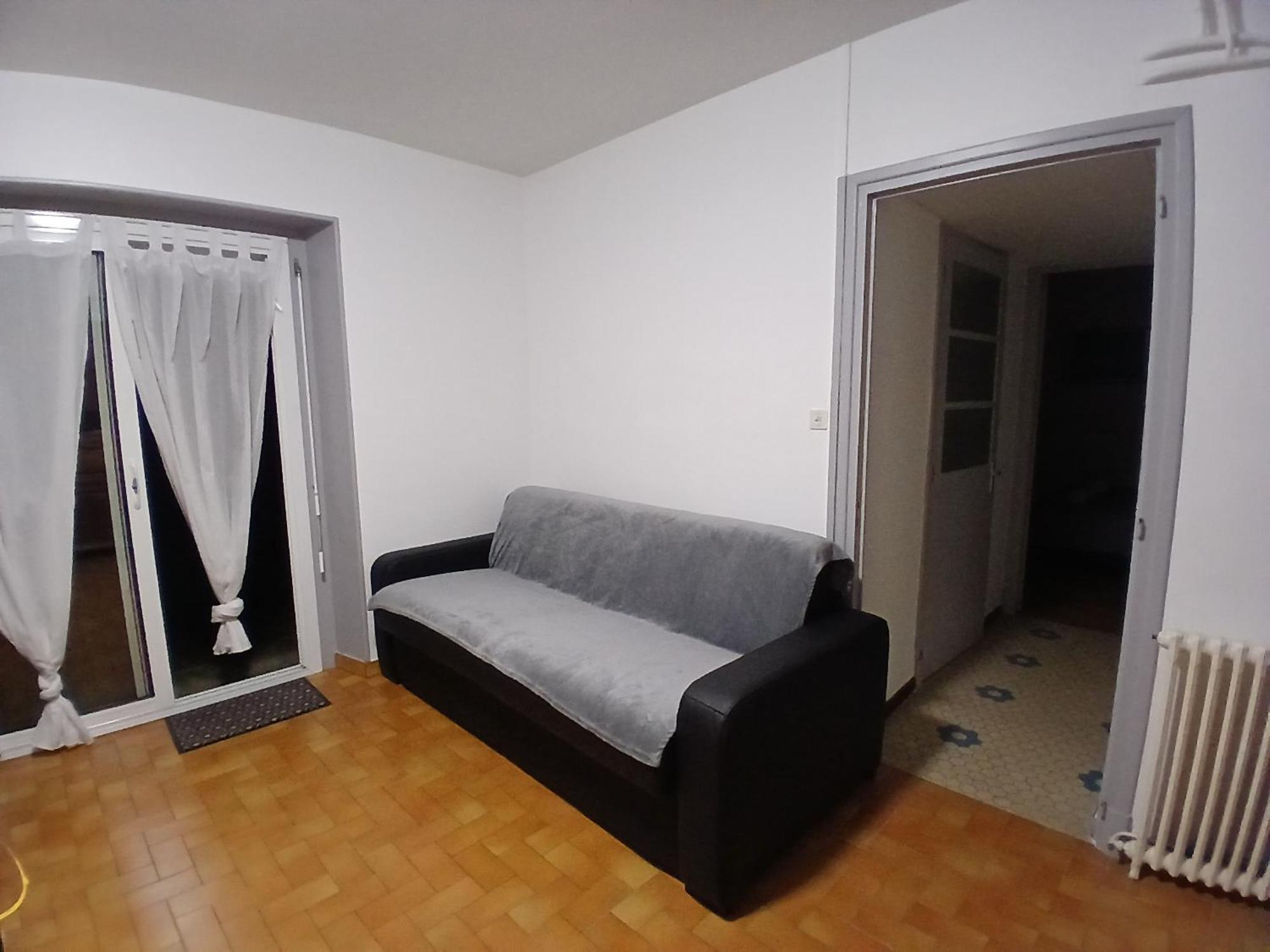 Agreable De 80m2 Dans Maison * Lourdes